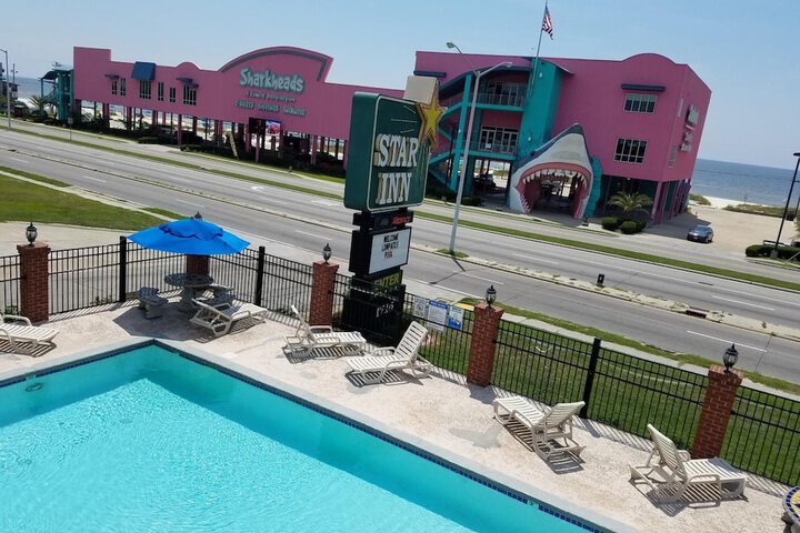 Pool 16 of 27