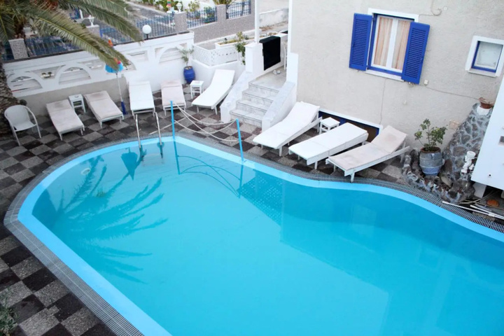 Pool 6 of 9