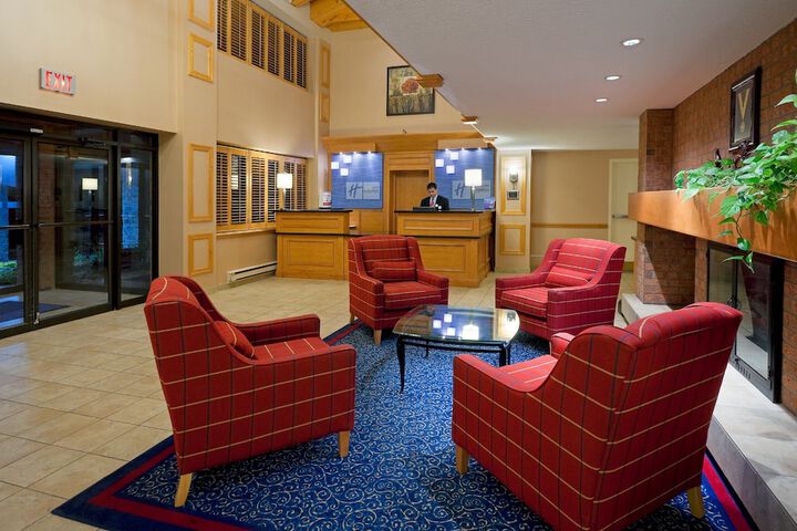 Lobby Photos