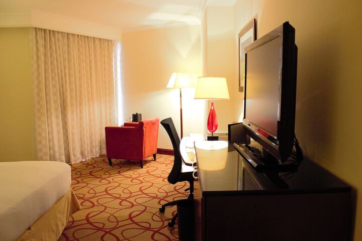 Room 23 of 153