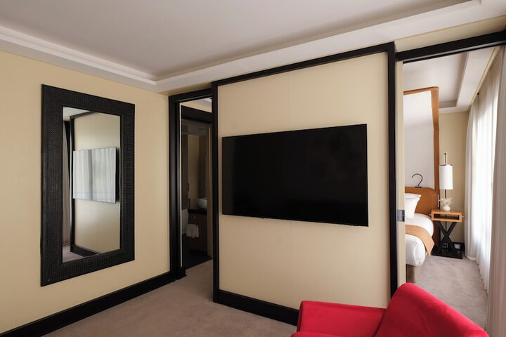 Room 17 of 81