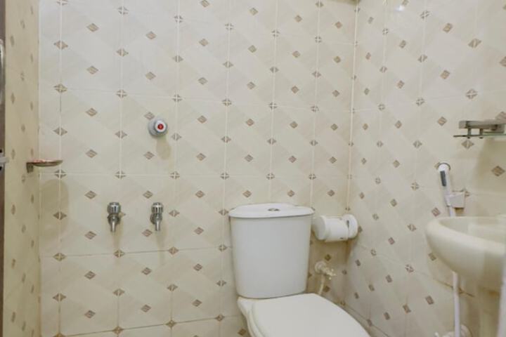 Room 27 of 29
