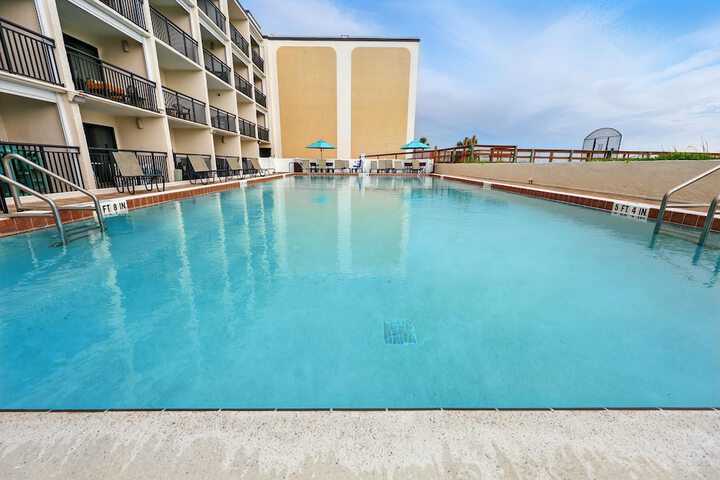 Pool 37 of 72