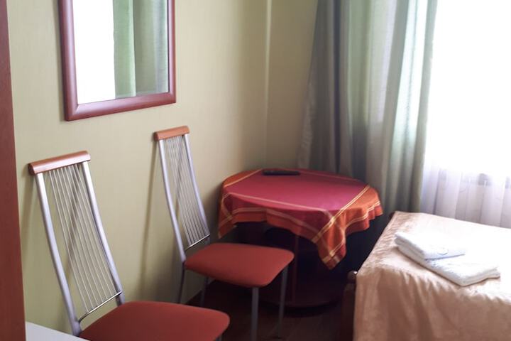 Room 33 of 46