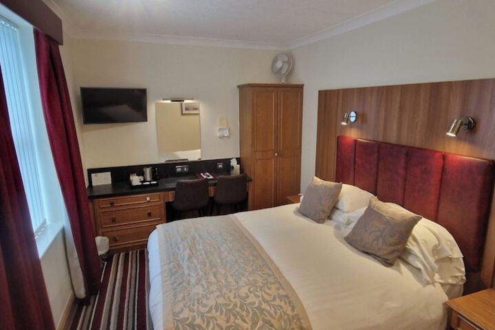 Room 12 of 43
