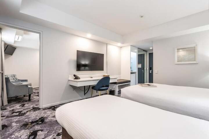 Room 15 of 24