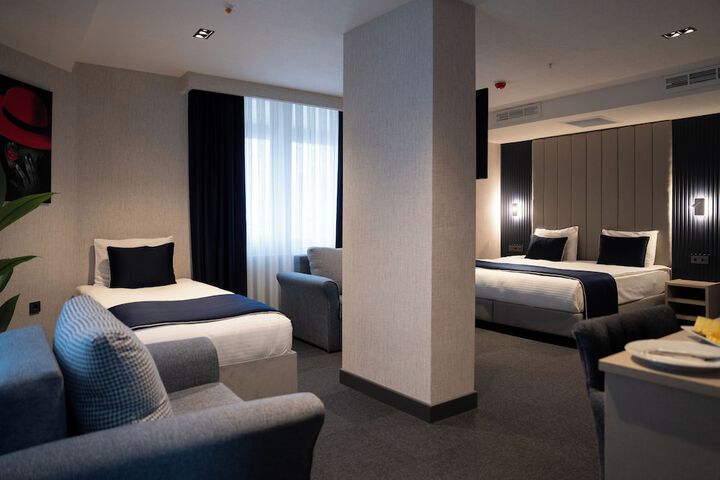 Room 10 of 49