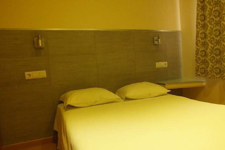Room 8 of 44
