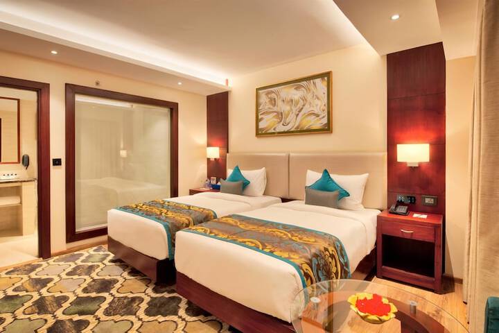 Room 4 of 35