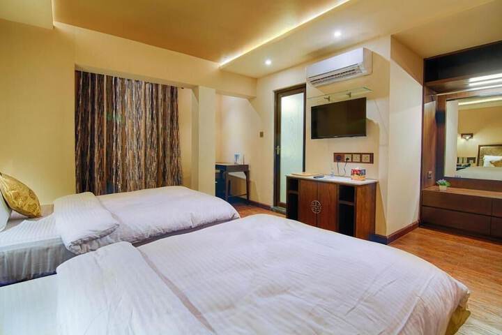 Room 15 of 32