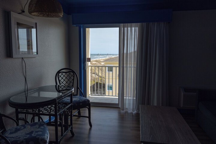 Room 30 of 135