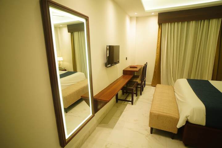 Room 21 of 111