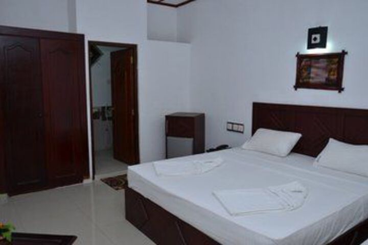 Room 7 of 17