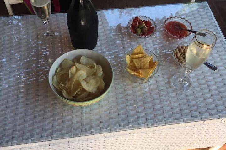 Dining 9 of 21