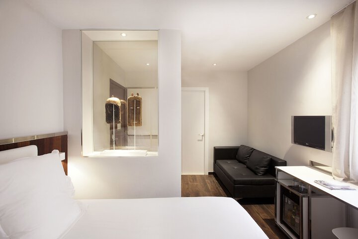 Room 16 of 75