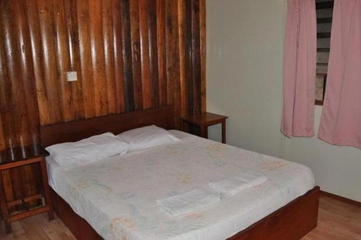 Room 8 of 55