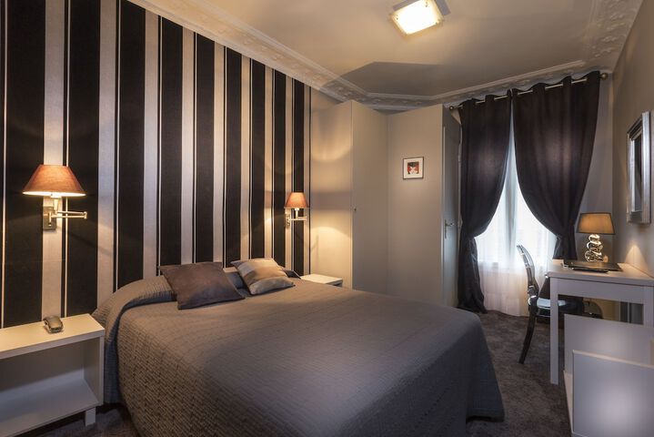 Room 11 of 37