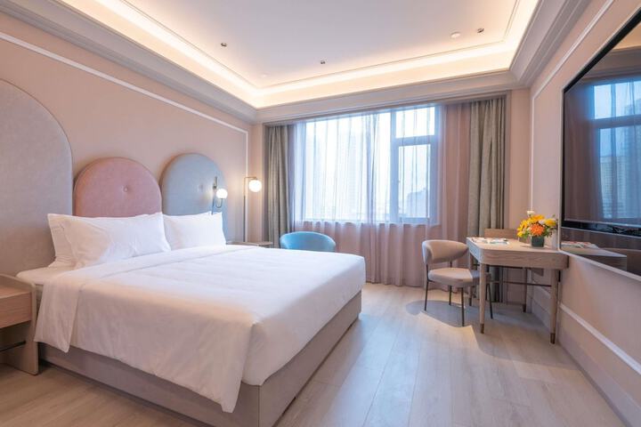 Room 15 of 40