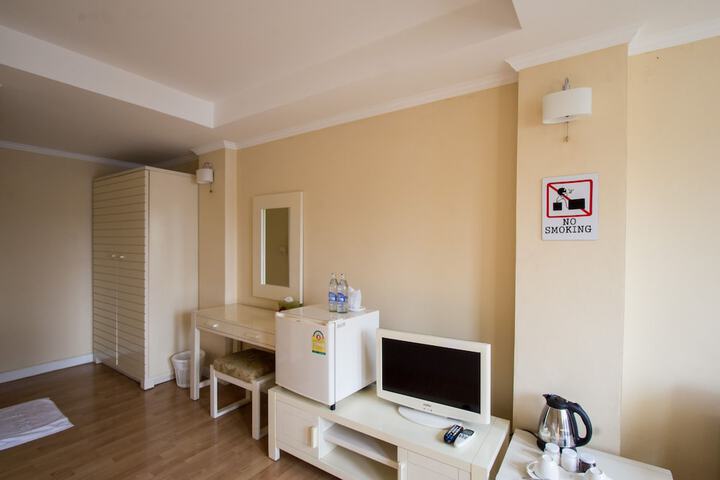 Room 16 of 86