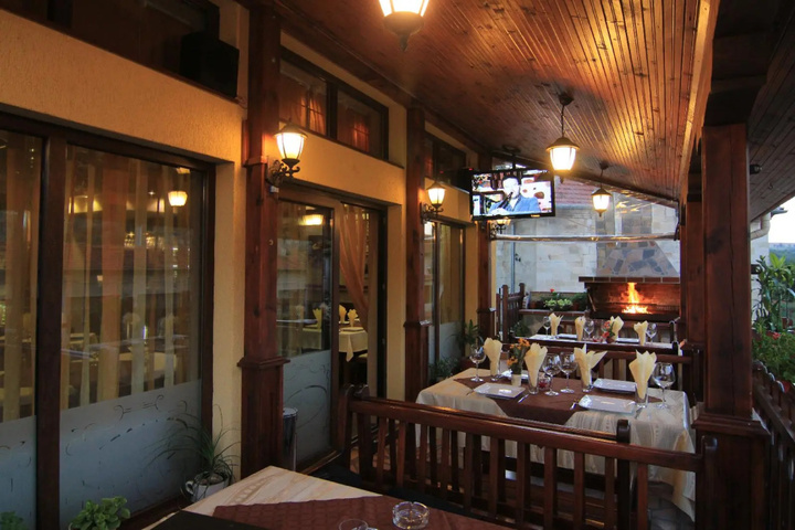 restaurant