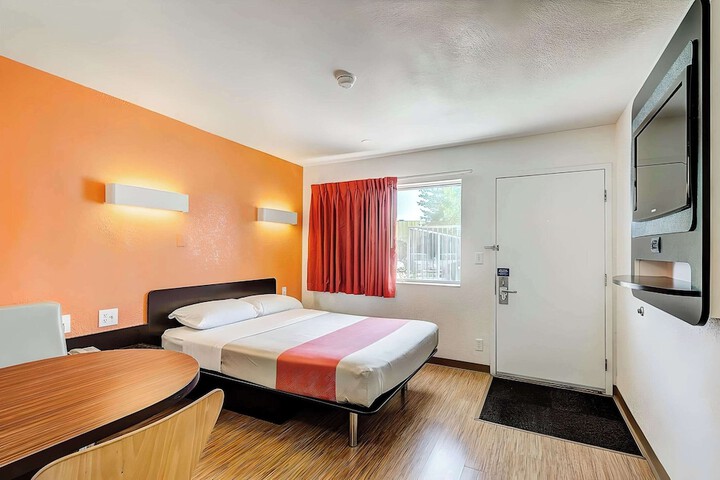 Room 7 of 23