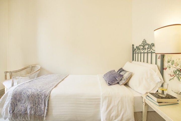 Room 4 of 35