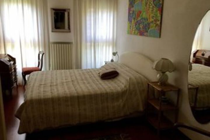 Room 8 of 26