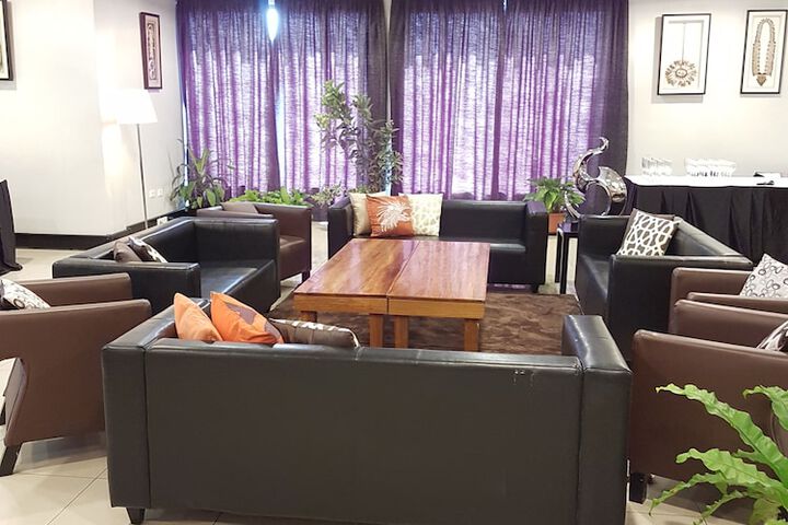Entrance & Lobby