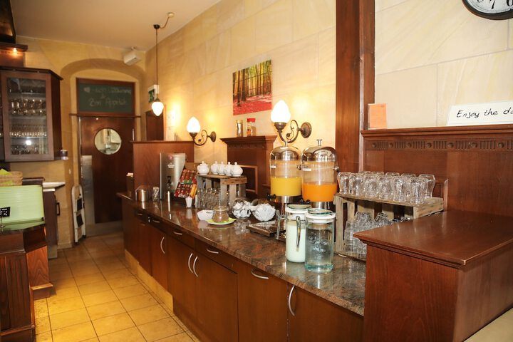 Breakfast/Coffee Service 38 of 60