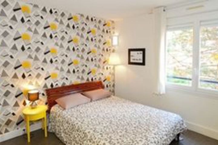 Room 4 of 7