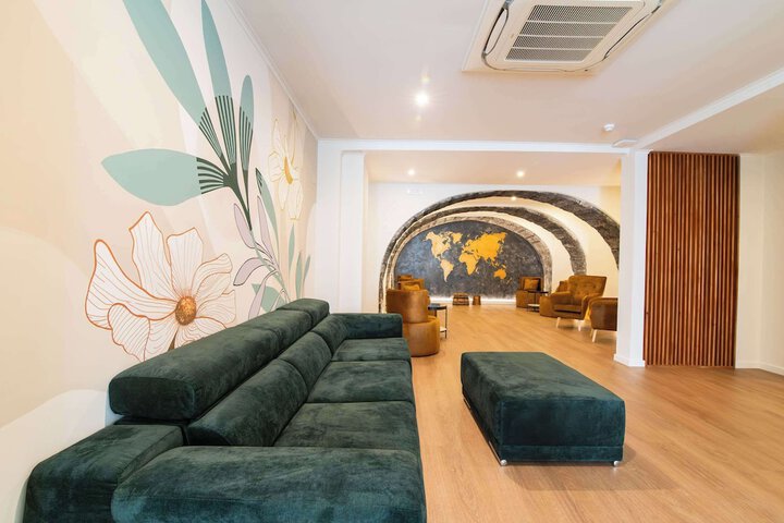Entrance & Lobby