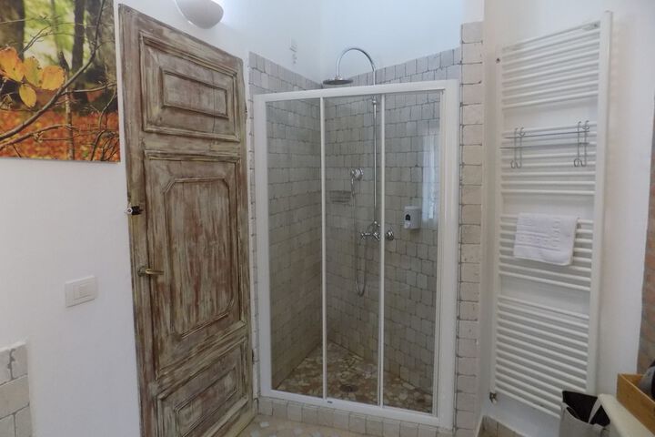 Room 37 of 123