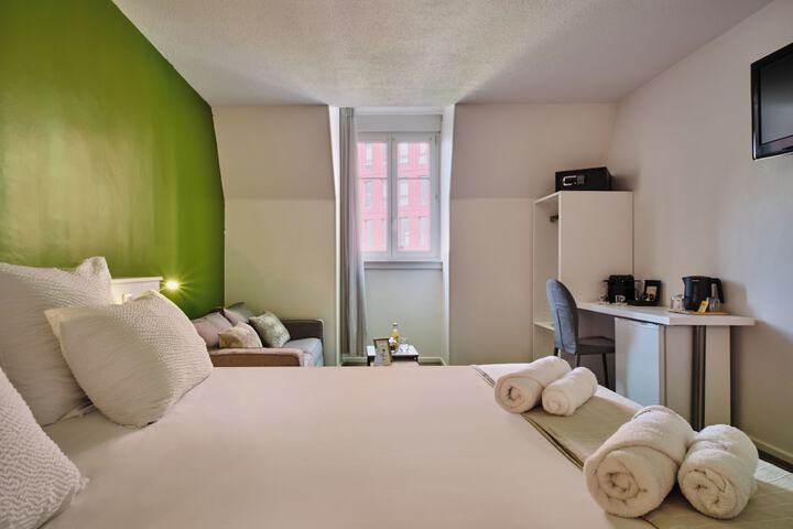Room 26 of 29