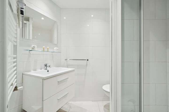 Room 15 of 20