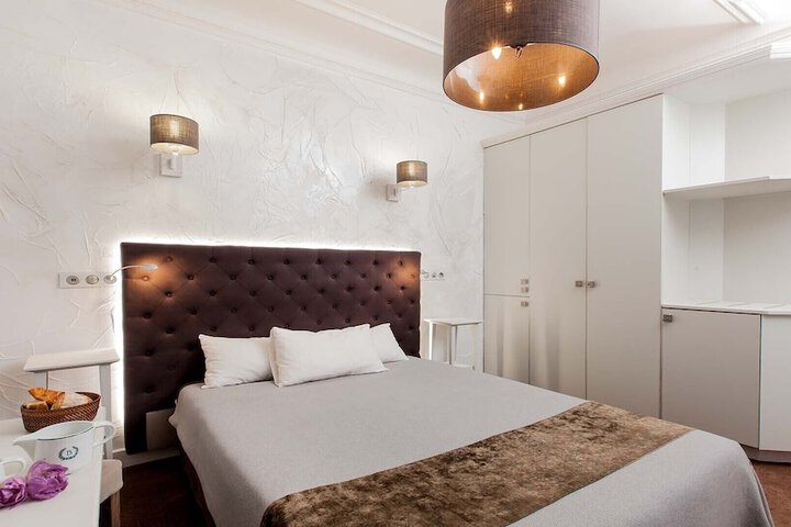 Room 15 of 51