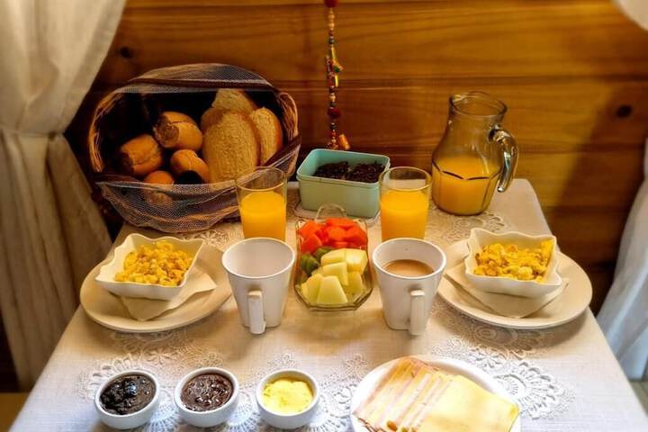 Breakfast/Coffee Service 35 of 40
