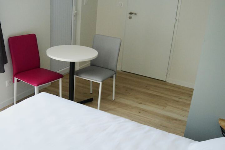 Room 8 of 44