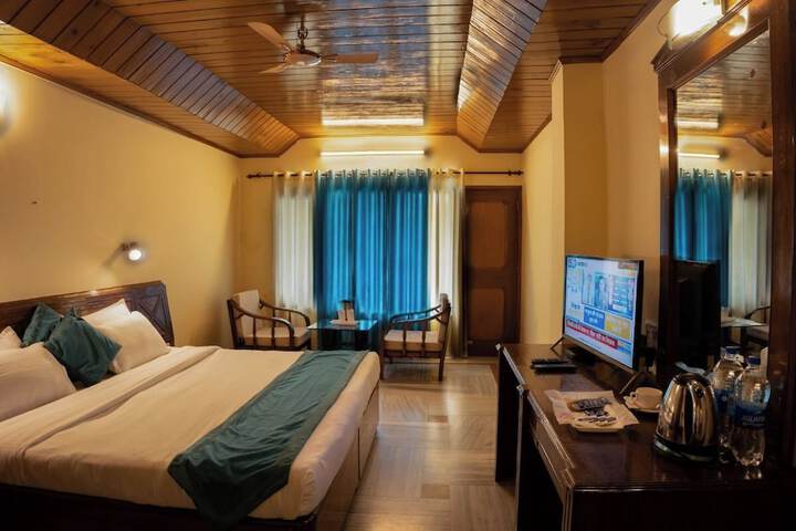 Room 9 of 39