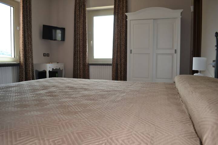 Room 5 of 60