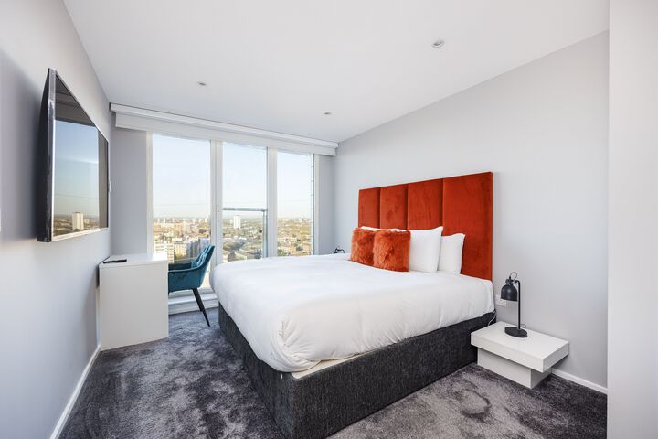 Room 5 of 7