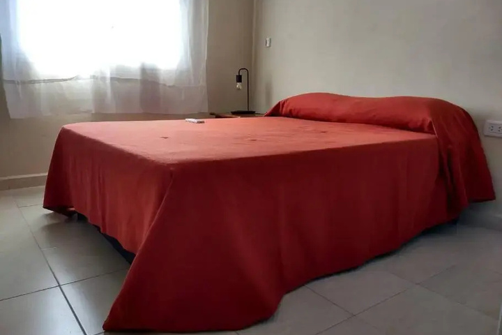 Room 2 of 10
