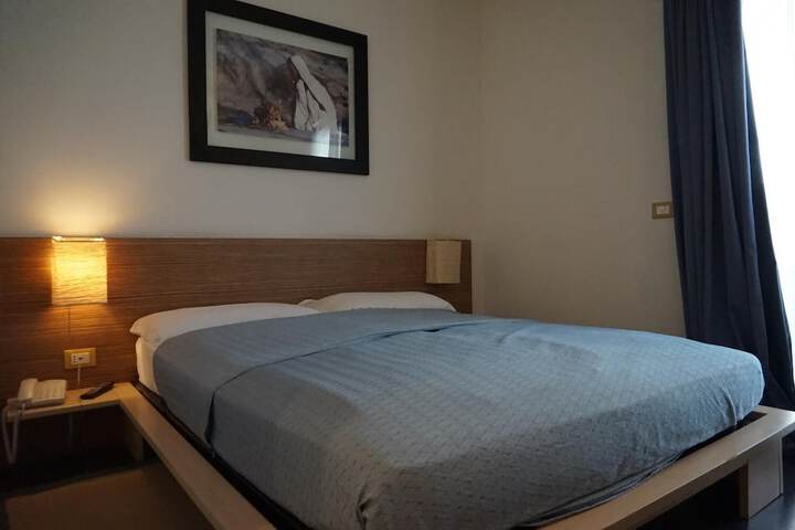 Room 10 of 45