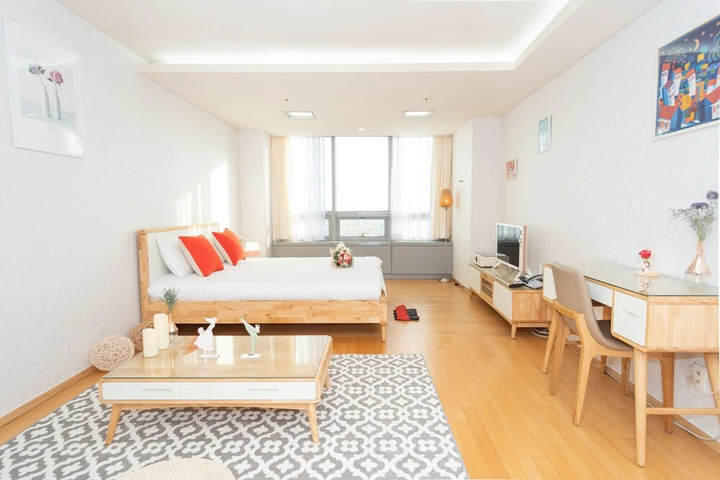 Room 3 of 15