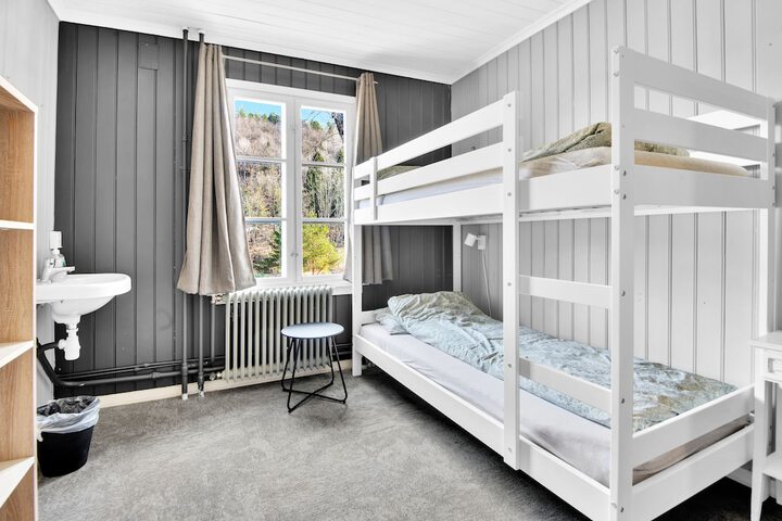 Room 15 of 21
