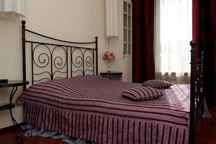 Room 3 of 59