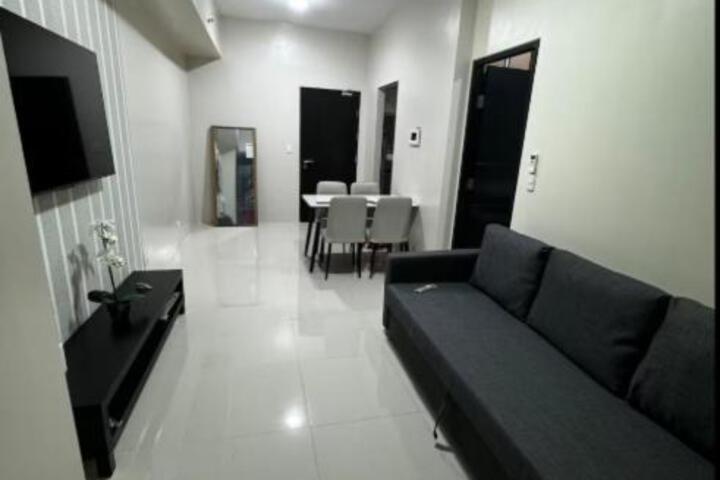 C12F JRM Staycation Naia T3 Near Airport With Parking