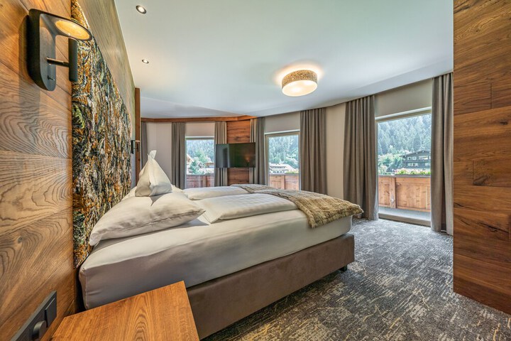 Room 26 of 181