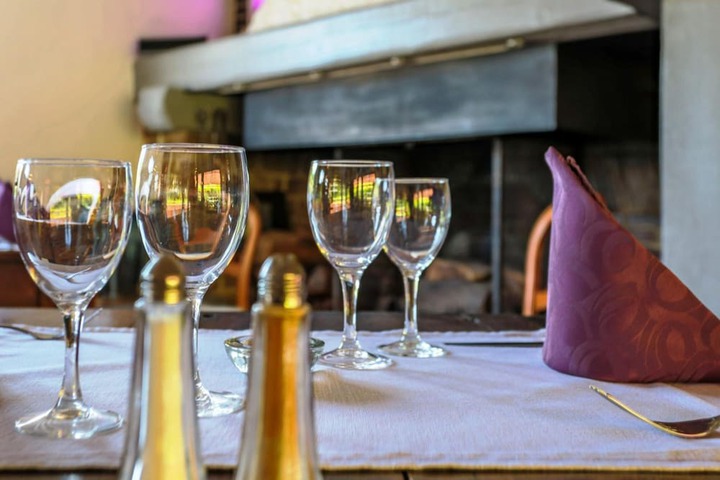Dining 29 of 41