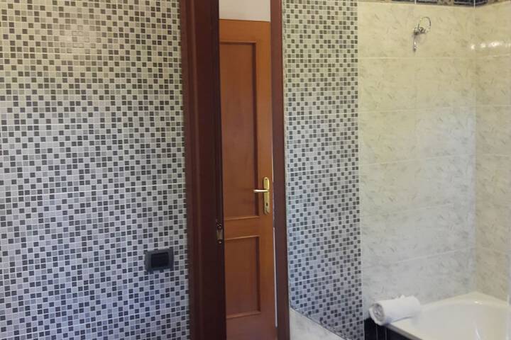 Room 20 of 25