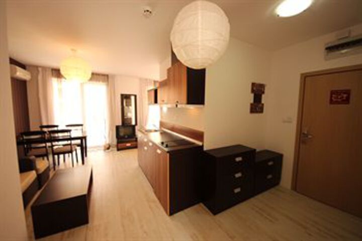 Room 100 of 153